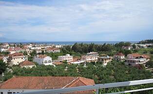 Yanna Studios & Apartments