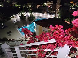 Yanna Studios & Apartments