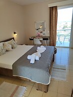 Yanna Studios & Apartments