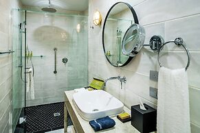 DoubleTree by Hilton Wellington