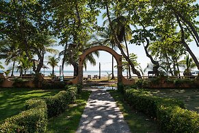 Sunset Del Mar Resort