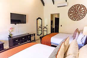 Sunset Del Mar Resort