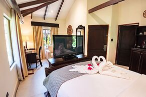 Sunset Del Mar Resort