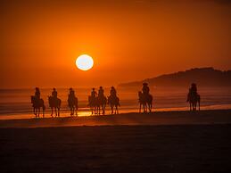 Sunset Del Mar Resort