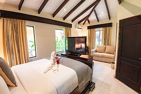 Sunset Del Mar Resort