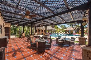 Sunset Del Mar Resort