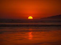 Sunset Del Mar Resort