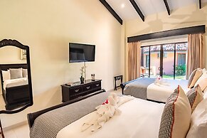 Sunset Del Mar Resort