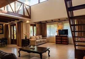 Sunset Del Mar Resort