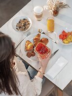 Niepce Paris Hotel, Curio Collection by Hilton