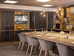 Niepce Paris Hotel, Curio Collection by Hilton