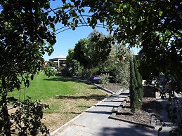 Barkly Suites Apartments