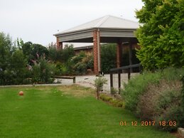 Barkly Suites Apartments