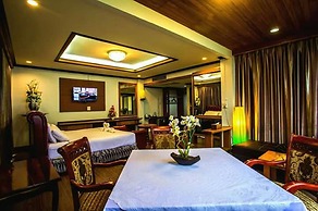 The Uncle Beach Resort