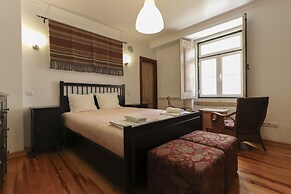 Grand Parliment Duplex by Homing