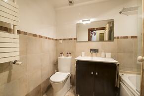 Grand Parliment Duplex by Homing