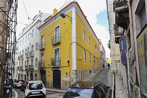 Grand Parliment Duplex by Homing