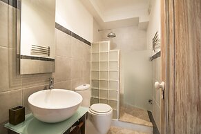 Grand Parliment Duplex by Homing