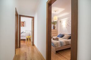 Grand Parliment Duplex by Homing