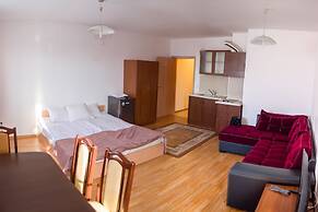Seven Seasons Hotel