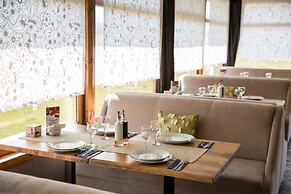 Seven Seasons Hotel