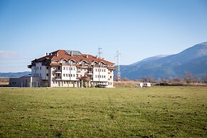 Seven Seasons Hotel