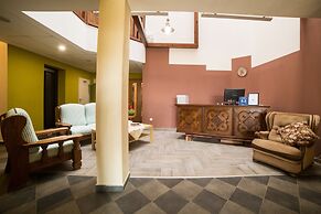 Seven Seasons Hotel