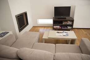 Infinity White Complex