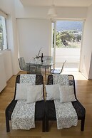 Infinity White Complex