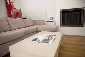 Infinity White Complex