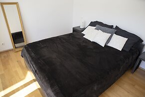 Infinity White Complex