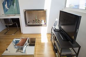 Infinity White Complex