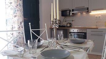 Estate Dafnopanagia Luxury Apartment