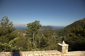 Estate Dafnopanagia Luxury Apartment