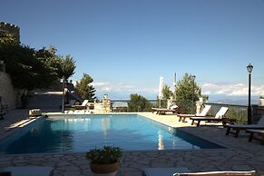 Estate Dafnopanagia Luxury Apartment