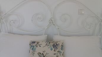 Estate Dafnopanagia Luxury Apartment