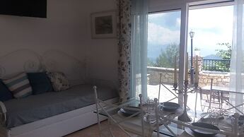 Estate Dafnopanagia Luxury Apartment