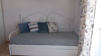 Estate Dafnopanagia Luxury Apartment