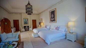 Palais Claudio Bravo