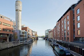 Premier Inn Bristol City Centre - Finzels Reach