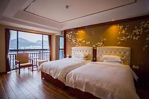 Interpersonal Boutique Hotel