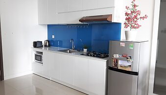 Ami Splendid Rooftop Pool