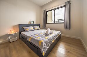 Ami Splendid Rooftop Pool