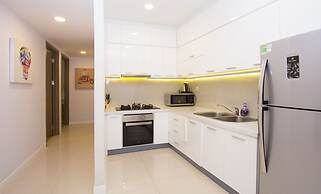 Ami Splendid Rooftop Pool