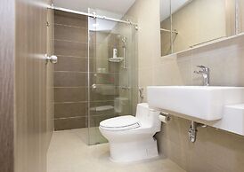 Ami Splendid Rooftop Pool