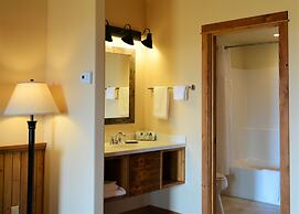 McAllister Inn & Lodging