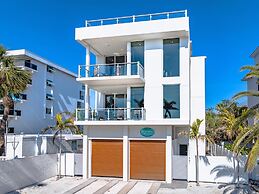 Lookout by Beachside Management