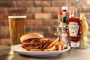 Portlander Inn and Marketplace