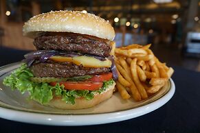 Portlander Inn and Marketplace