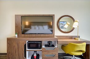 Portlander Inn and Marketplace